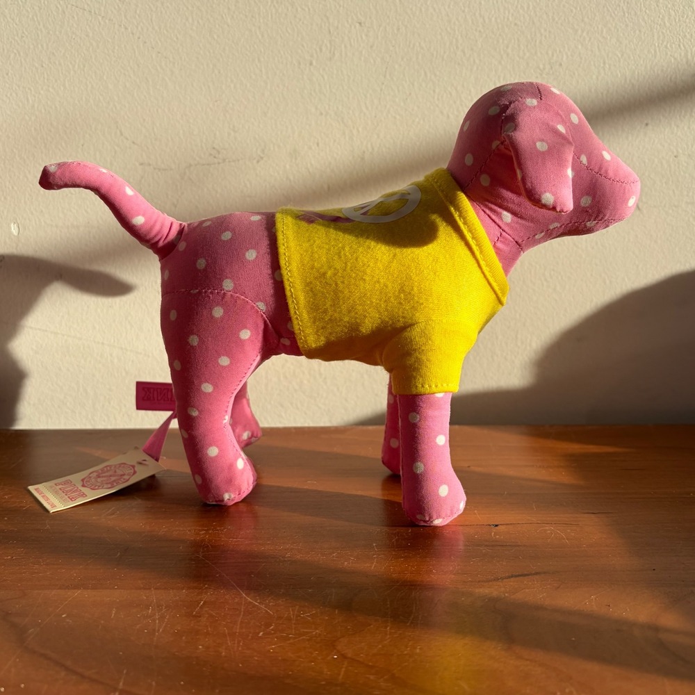 Victorias Secret PINK Polka‎ Dot Plush Dog Yellow Peace Sign Shirt NWT Mascot
